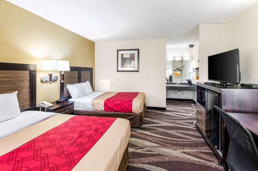 Econo Lodge Glade Springs I-81 Exteriör bild