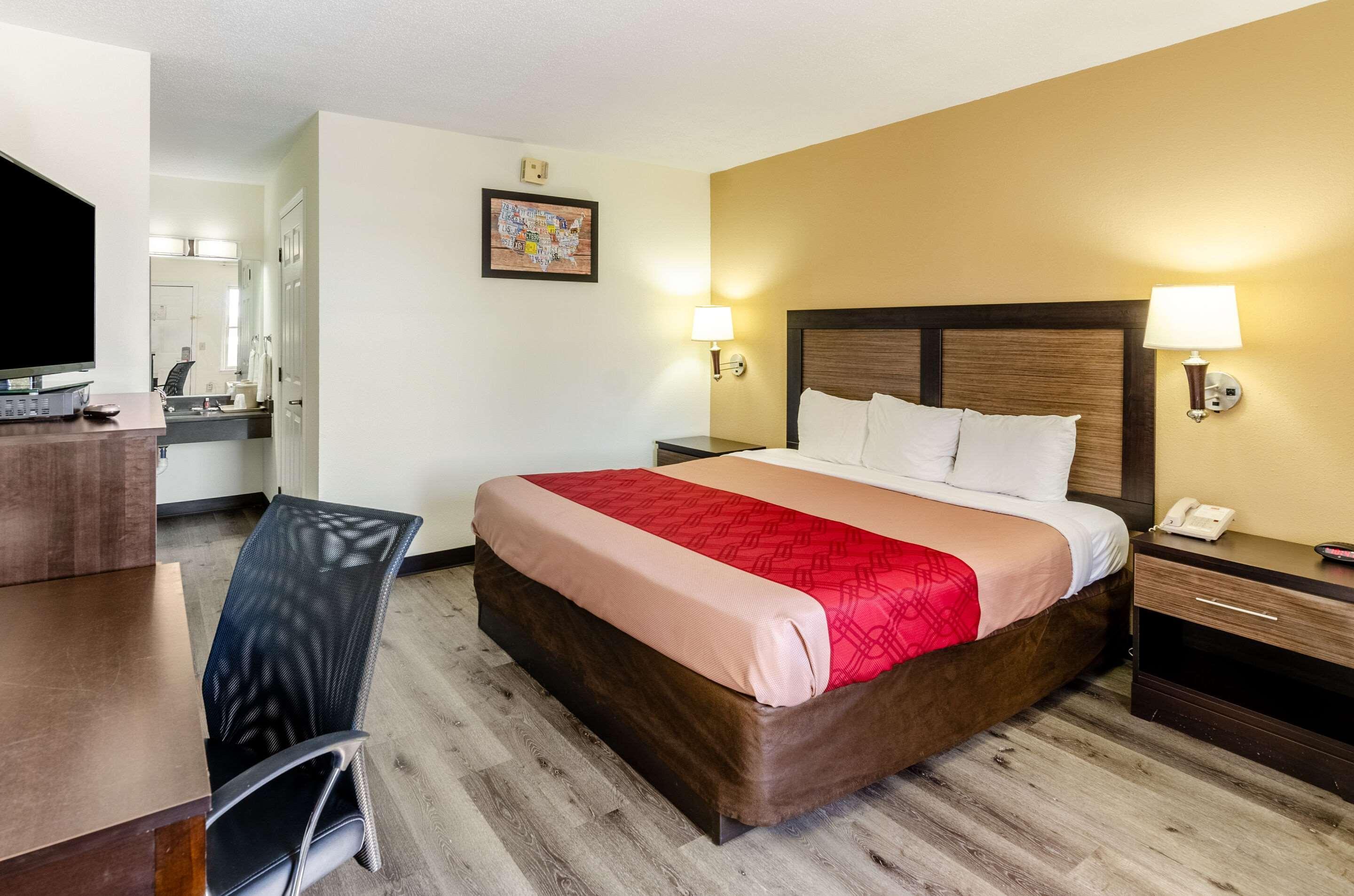Econo Lodge Glade Springs I-81 Exteriör bild