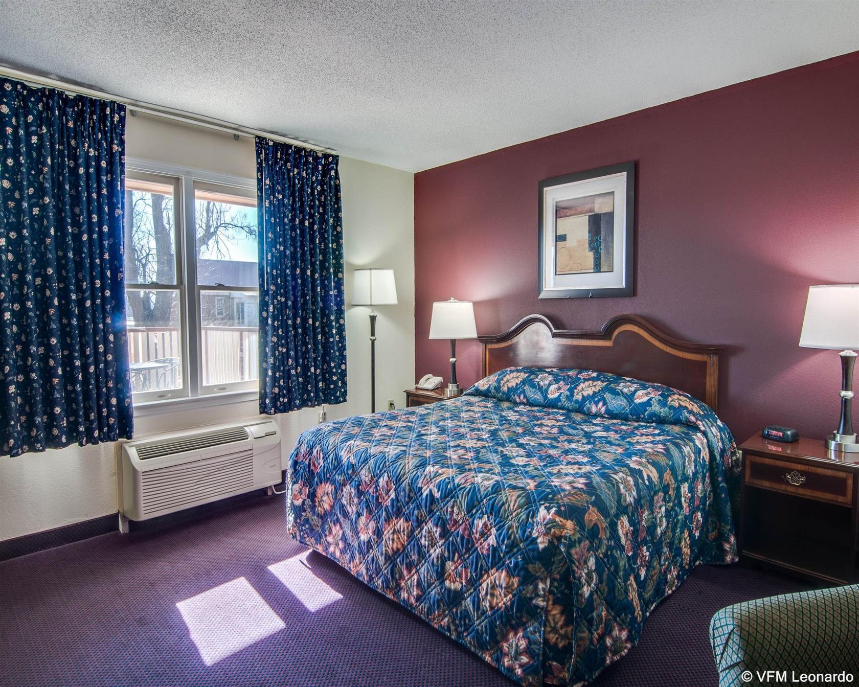 Econo Lodge Glade Springs I-81 Exteriör bild