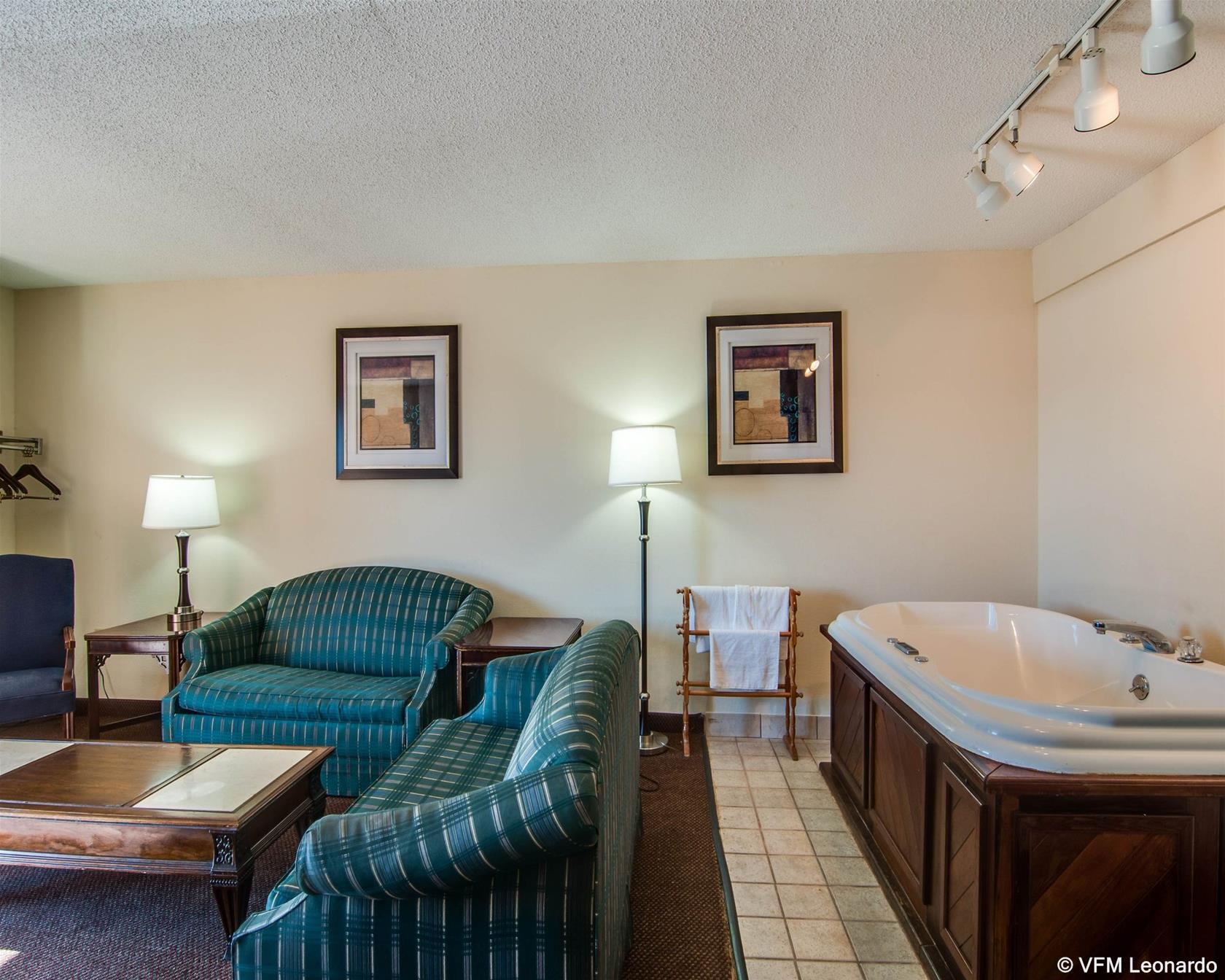 Econo Lodge Glade Springs I-81 Exteriör bild