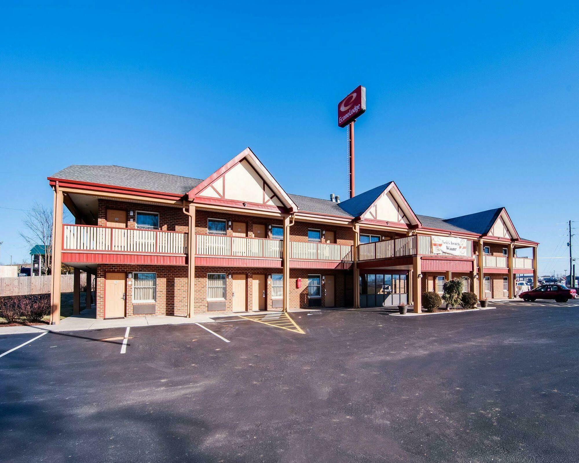 Econo Lodge Glade Springs I-81 Exteriör bild